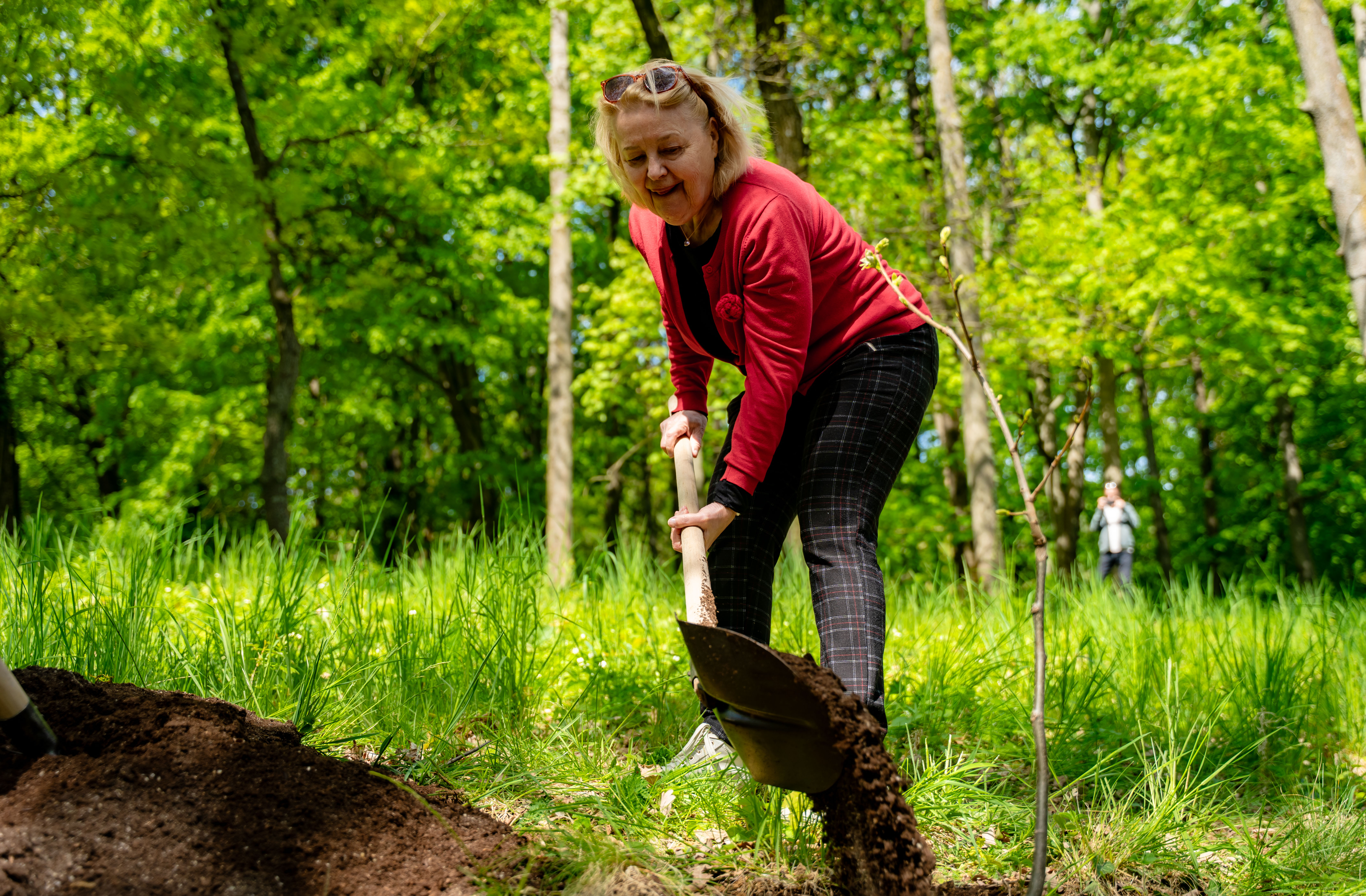 Slavnostne zasadenie stromu do Aleje vyznamnych osobnosti Botanickej zahrady UPJS-1-24